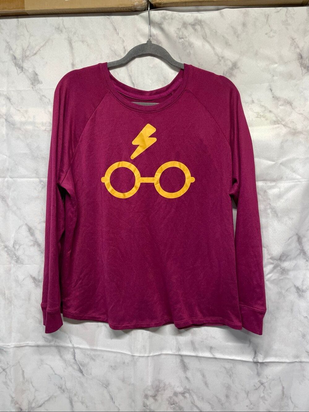 Harry Potter Wizarding World Women’s L Burgundy Top - Picture 2 of 3